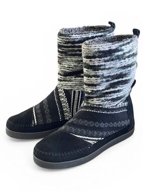 TOMS Nepal Black Suede Gray Black White Yarn Textile Upper Boots Sz 10 Women